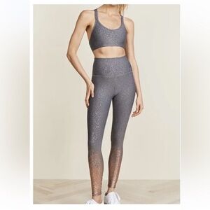 Beyond Yoga Alloy Ombre High Waisted Rose Gold
Speckle Leggings